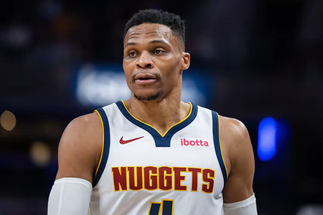 9游官网入口-包含转会期NBA总决赛焦点战，俄克拉荷马雷霆完成体检，赛场秩序良好，更衣室氛围转暖的词条