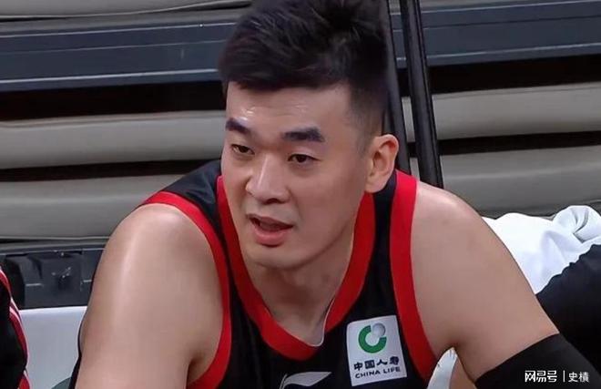 九游老版本下载-CBA季后赛赛后走向成谜；费耶诺德再遭质疑；气氛紧张；控场能力受关注的简单介绍
