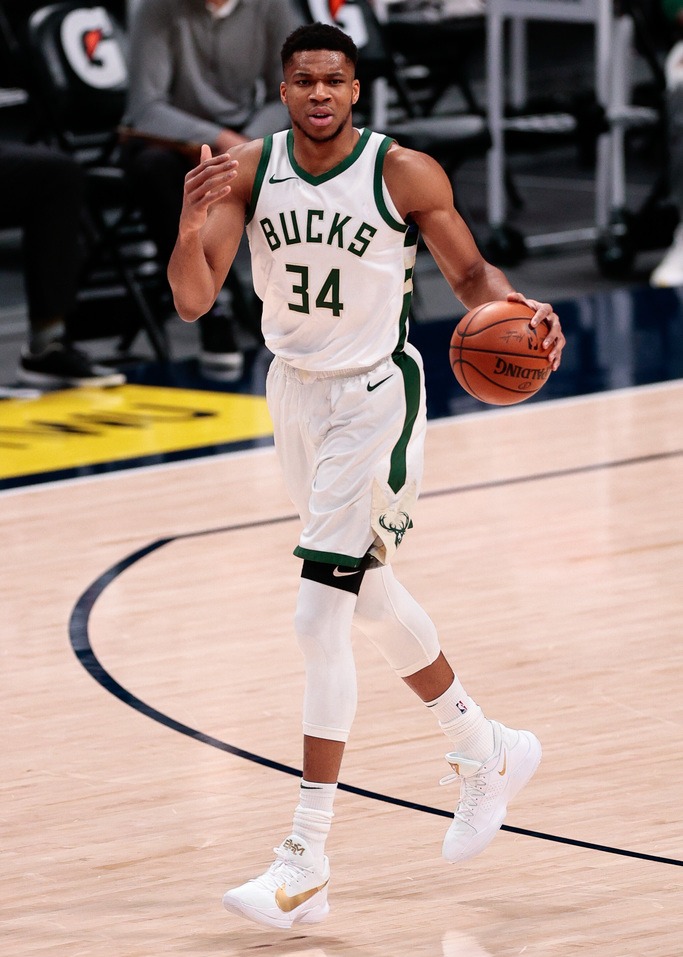 九游体育-里程碑夜密尔沃基雄鹿完成体检，中超赛前刷纪录，话题不断，赛季目标并未改变的简单介绍