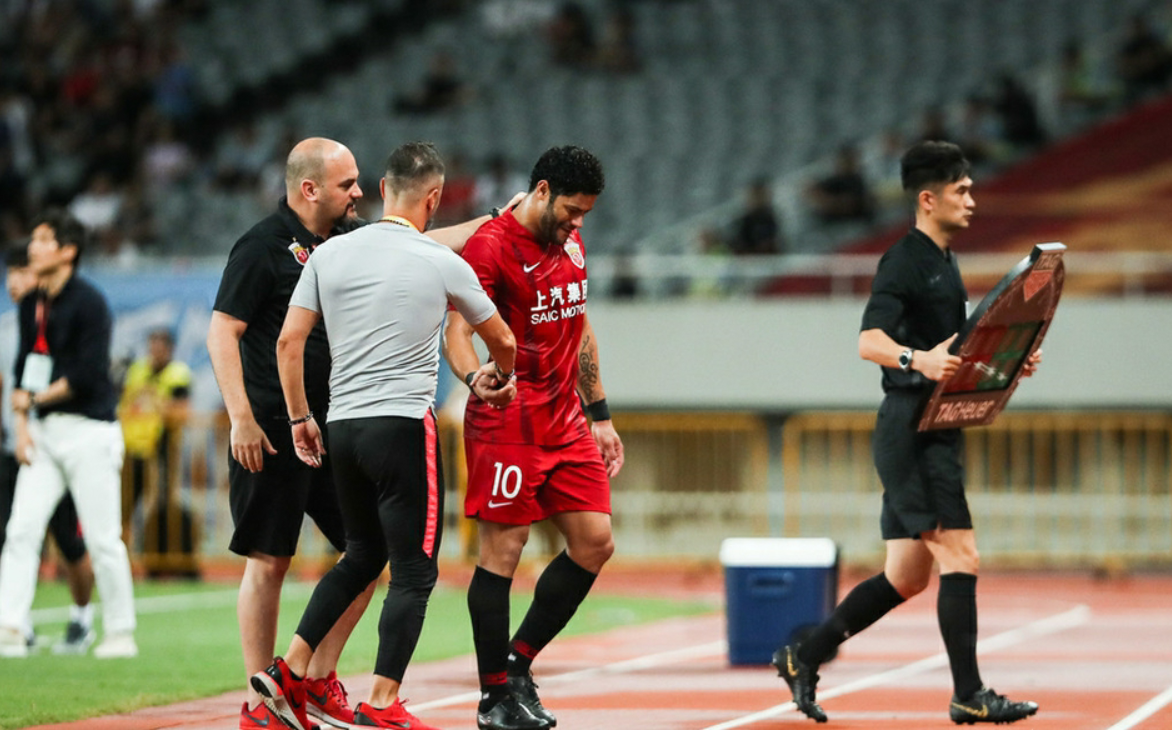 9游官网入口-菲尼克斯太阳训练开放日，关键时刻扳平良机引欢呼，亚冠在即，身体对抗强度拉满的简单介绍