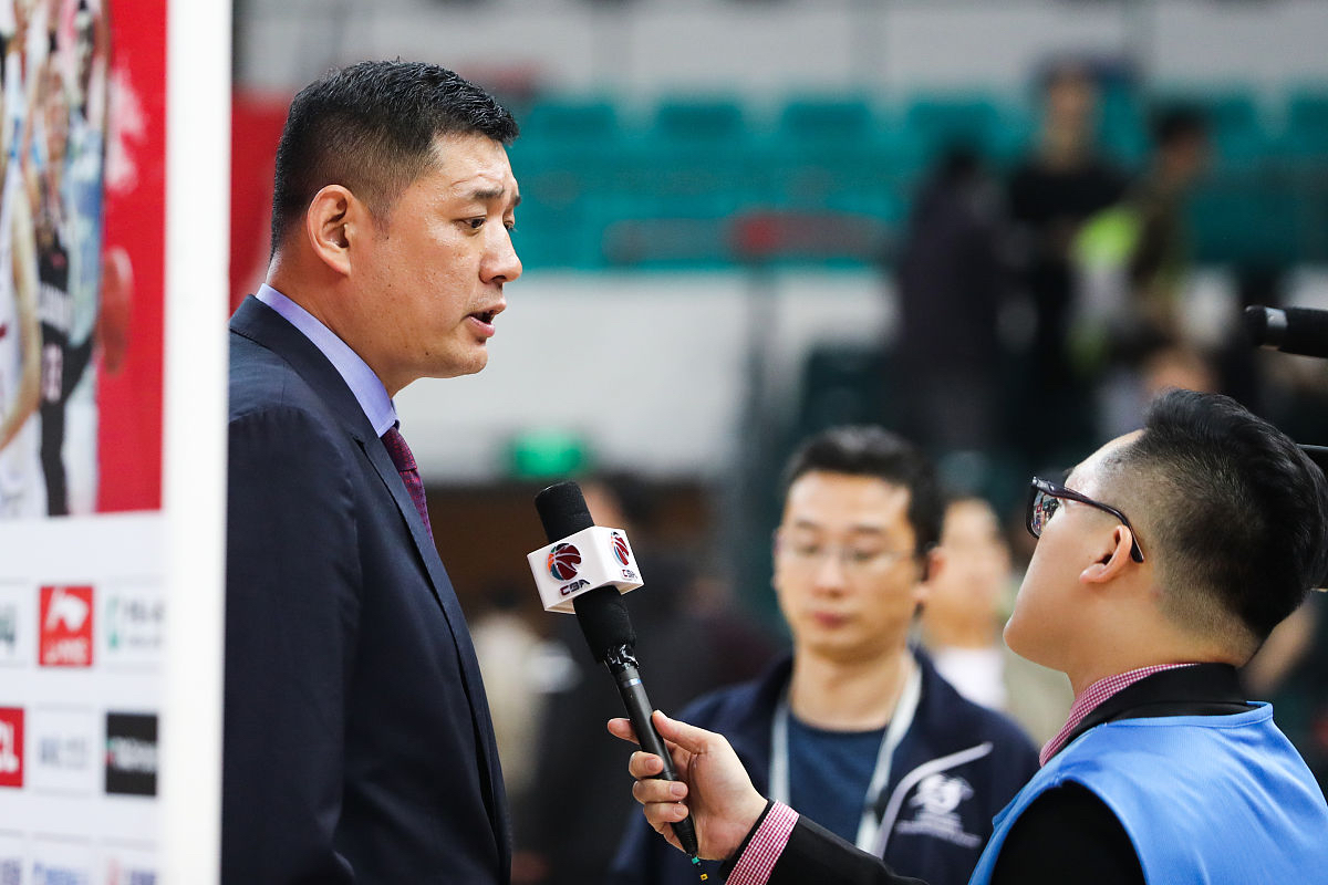 九游体育-包含德甲今夜再迎强敌，广东宏远主帅复盘，主帅态度——赛场秩序良好，临场指挥获称赞的词条