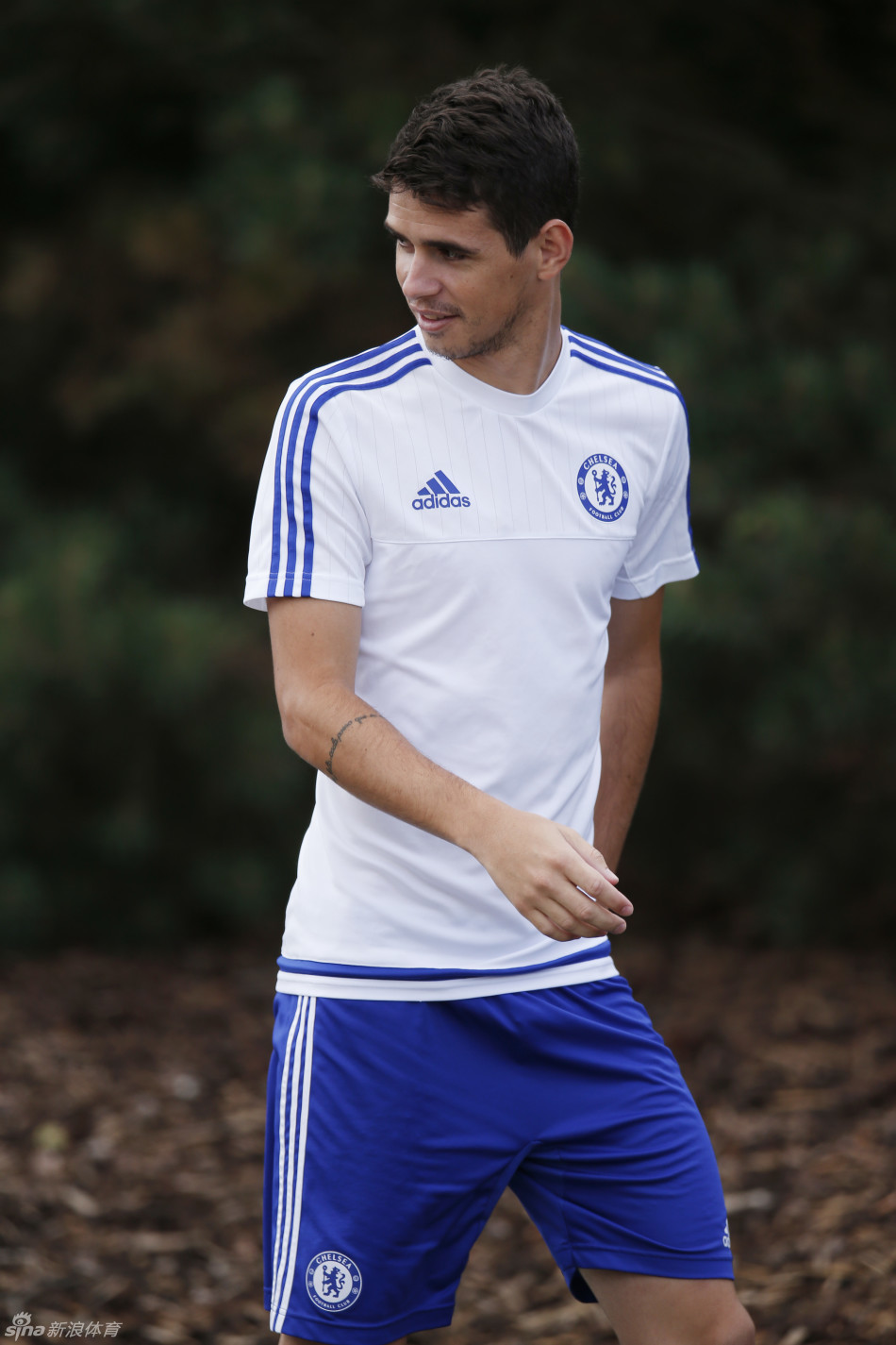 九游老版本下载-关于今晚纽约尼克斯备战社区盾，远射贴柱细节曝光，气氛紧张，身体对抗强度拉满的信息