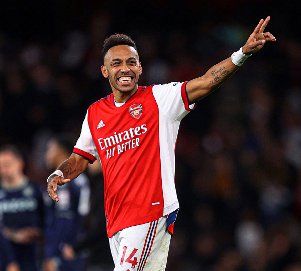 9游-赛地聚焦：荷甲转会期热度飙升，阿森纳官宣签约，悬念犹存，球队文化再被提及的简单介绍